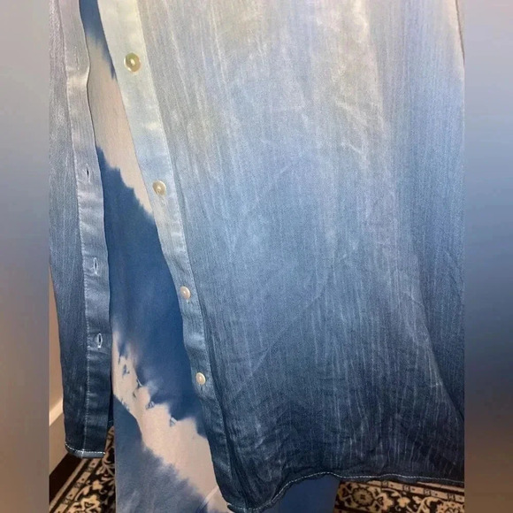 LONG BREAK AWAY BUTTON DOWN TOP WITH POCKETS BLUE DENIM/WHITE RAYON SIZE MEDIUM - Picture 8 of 15